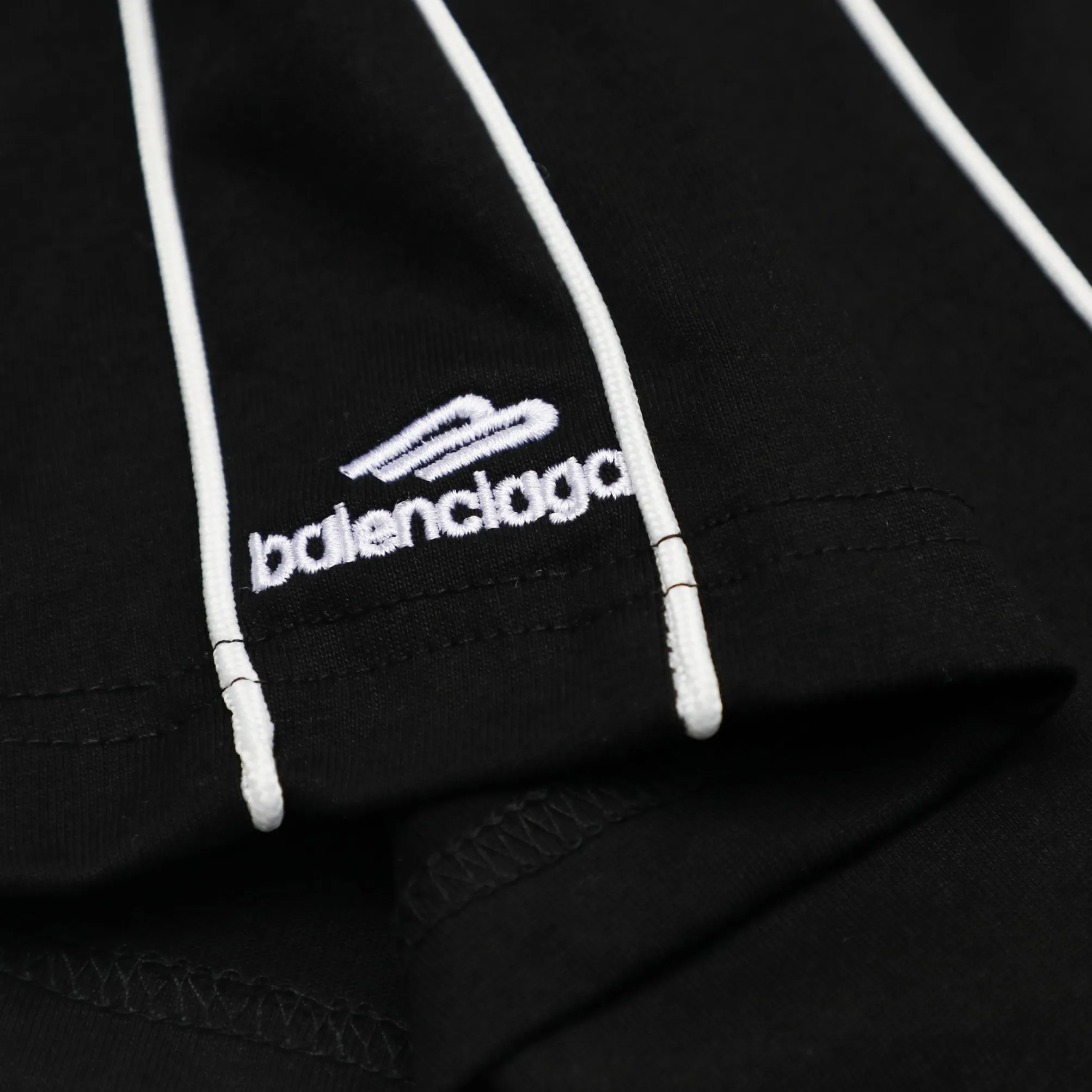 Balenciaga LOGO T : 270 ZP . 270 ， . . . . Color Change。 * 。 ：Black White Size：XS-L